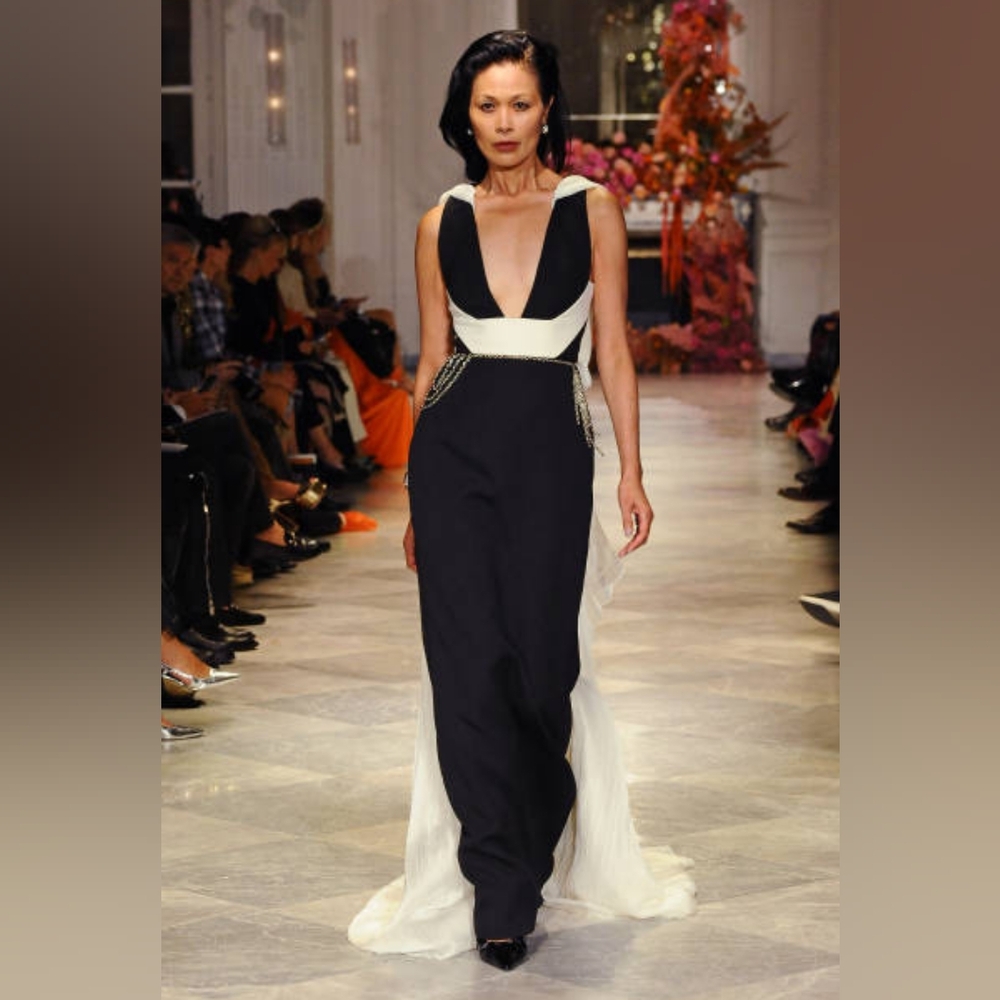 ♡$6,210 BIBHU MOHAPATRA EXCLUS BLK WHT CHIFFON SACH TRAIN RUNWAY GOWN L